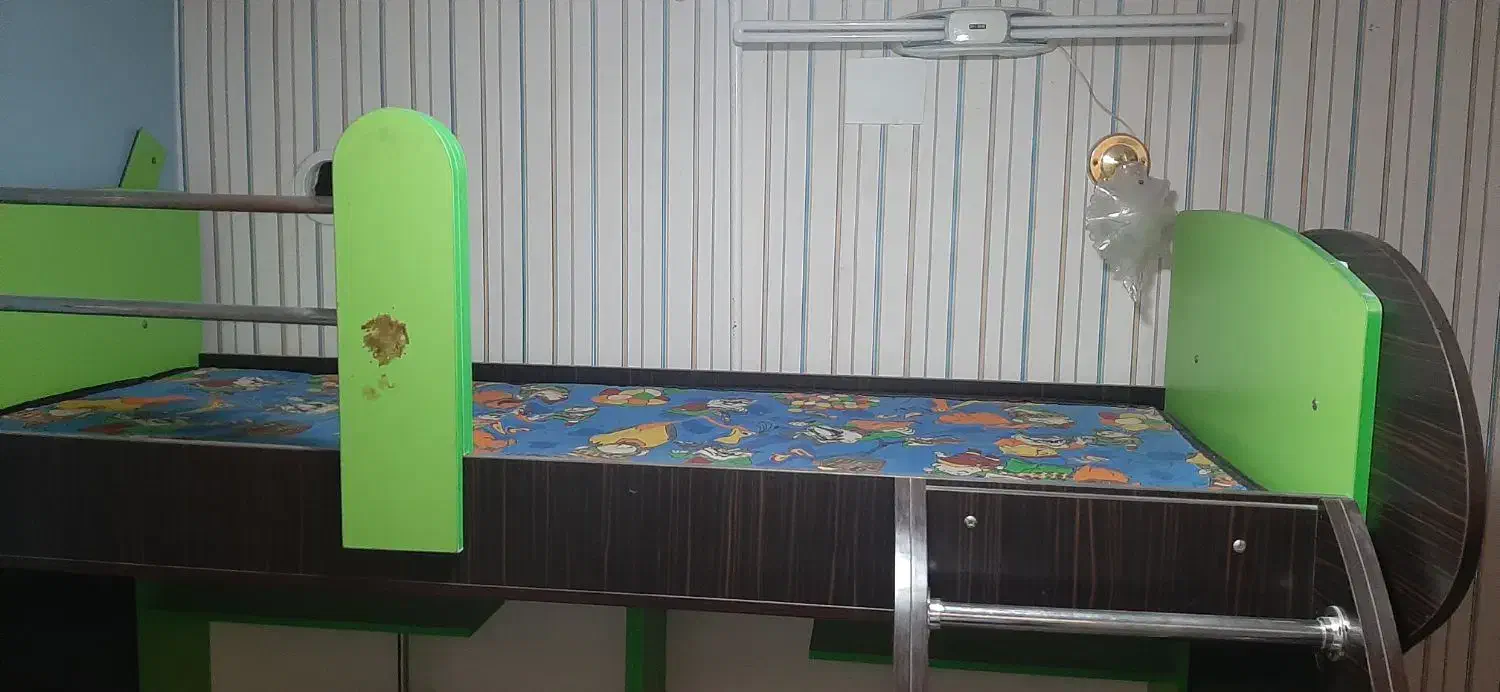 تخت دو طبقه نوجوان با تشک|تخت و سرویس خواب|قم, صفائیه|دیوار