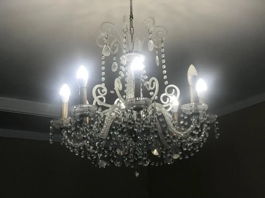 لوستر هشت شعله|لوستر و چراغ آویز|تهران, اختیاریه|دیوار