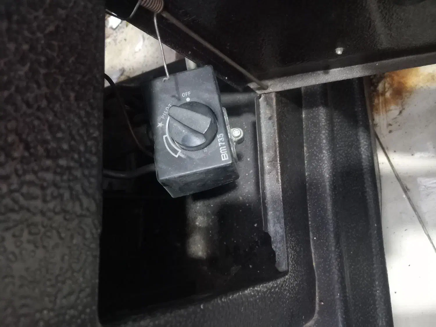 بخاری مهیارگازومدل شومینه سالم سرویس شده امده|بخاری، هیتر، شومینه|اندیشه, اندیشه فاز ۱|دیوار