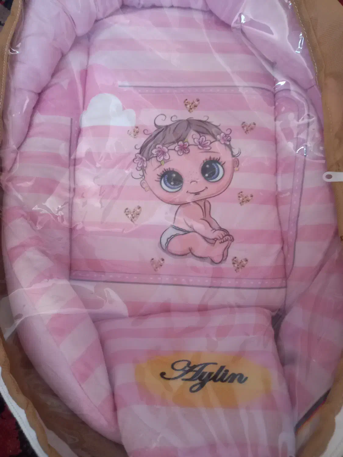 آغوشی|اسباب و اثاث بچه|قم, ولیعصر|دیوار