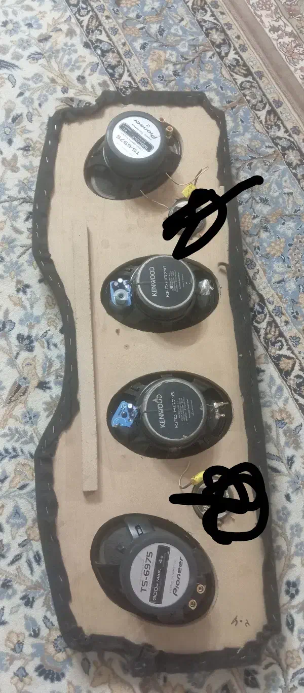 سه جفت باند|سیستم صوتی خانگی|ری, علایین|دیوار