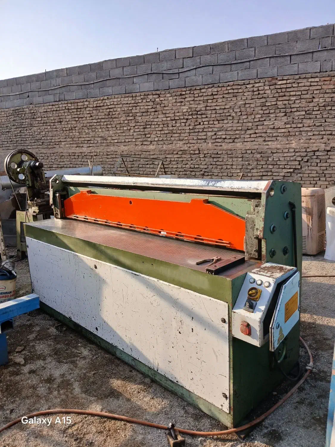 دستگاه گیوتین ۲متر ۳میل برش دیانی|ماشین‌آلات صنعتی|خمینی‌شهر, |دیوار