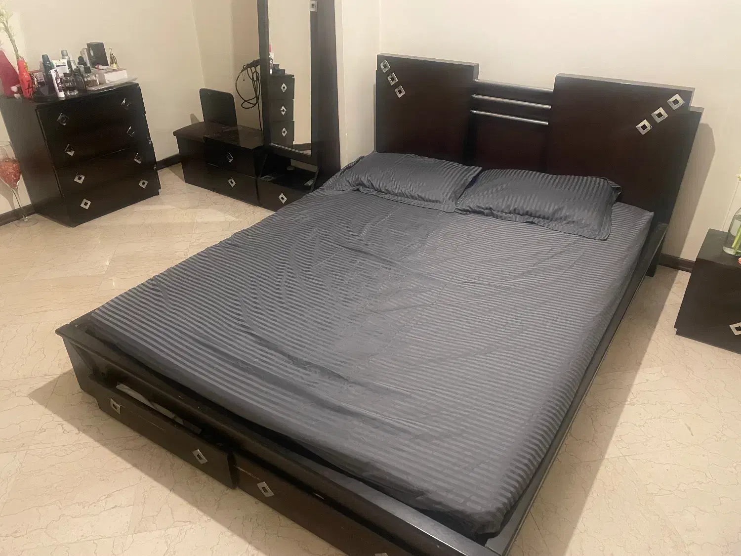 تخت خواب دو نفره|تخت و سرویس خواب|تهران, منیریه|دیوار