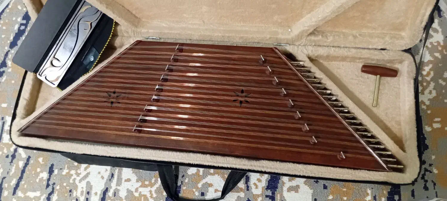 سنتور|سازهای سنتی|اصفهان, کوی گلزار|دیوار