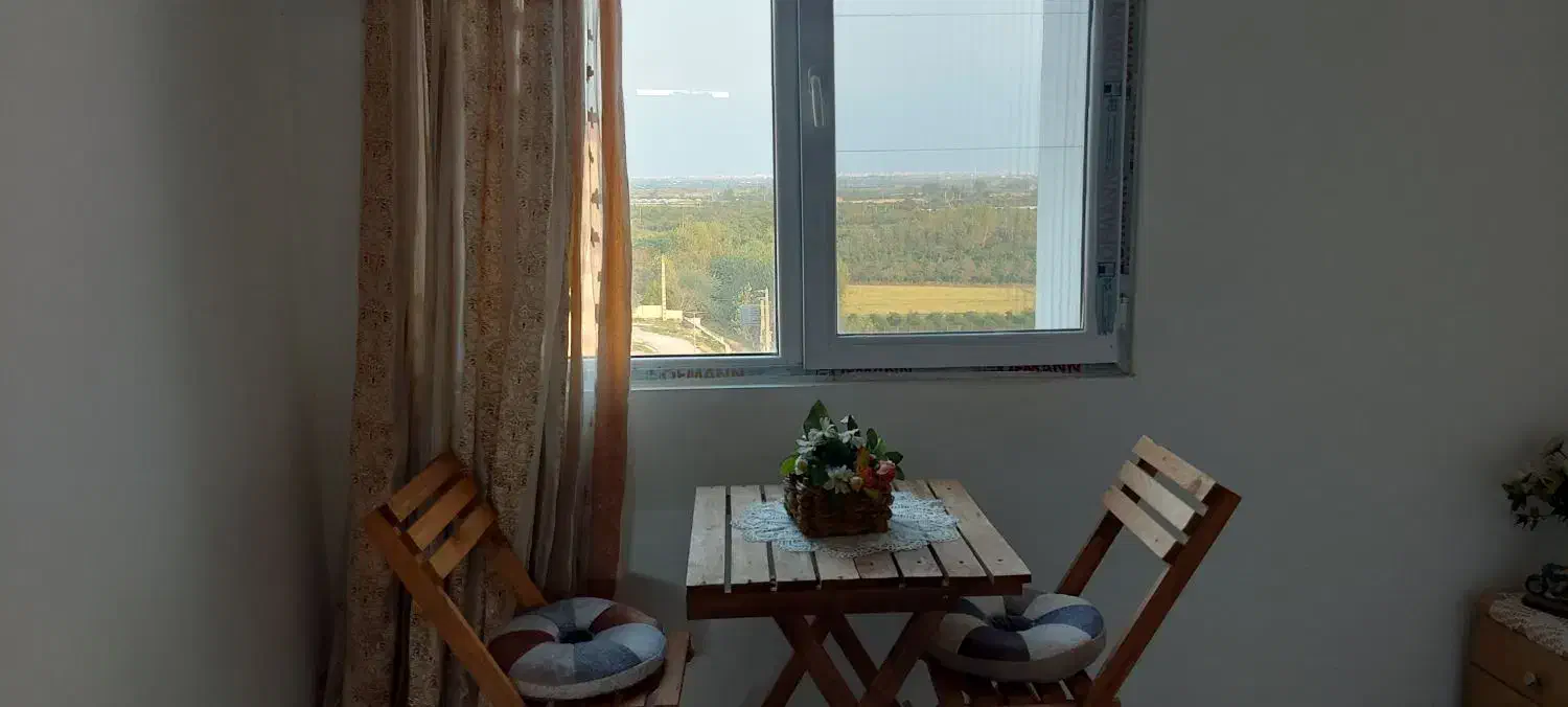 بلوک کارکنان دولت ... ویو از پنجره اطاق خواب|فروش آپارتمان|ساری, |دیوار