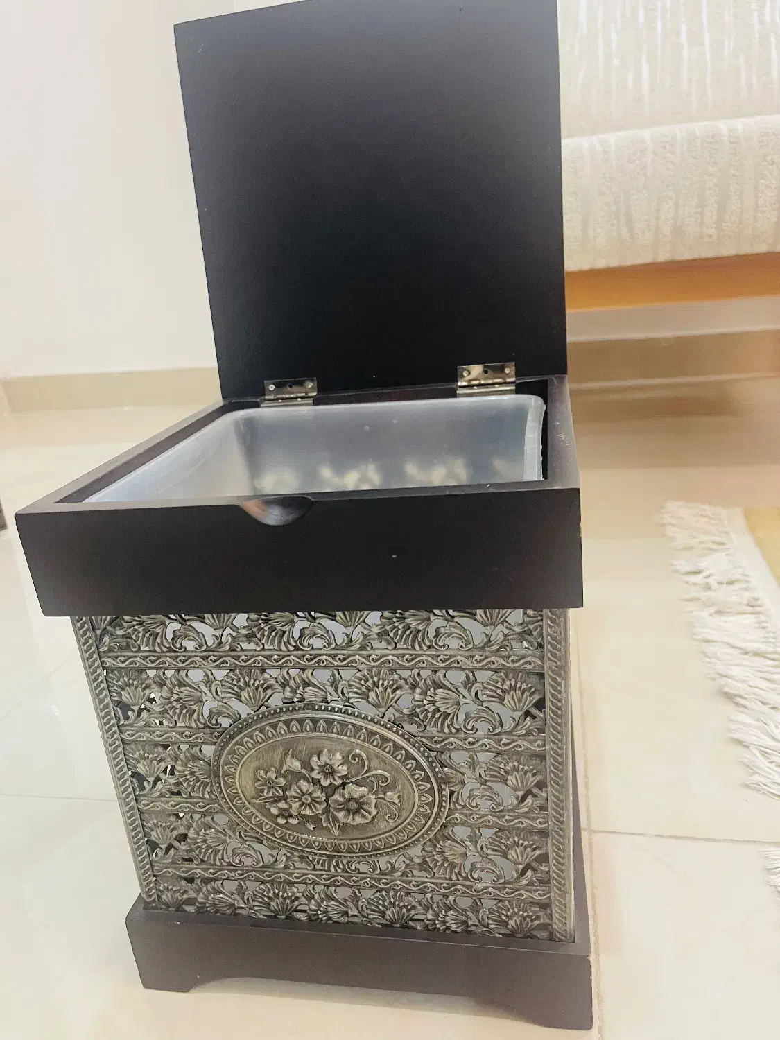 سطل زباله و جا دستمالی کنار سالنی|صنایع دستی و سایر لوازم تزئینی|گرگان, |دیوار