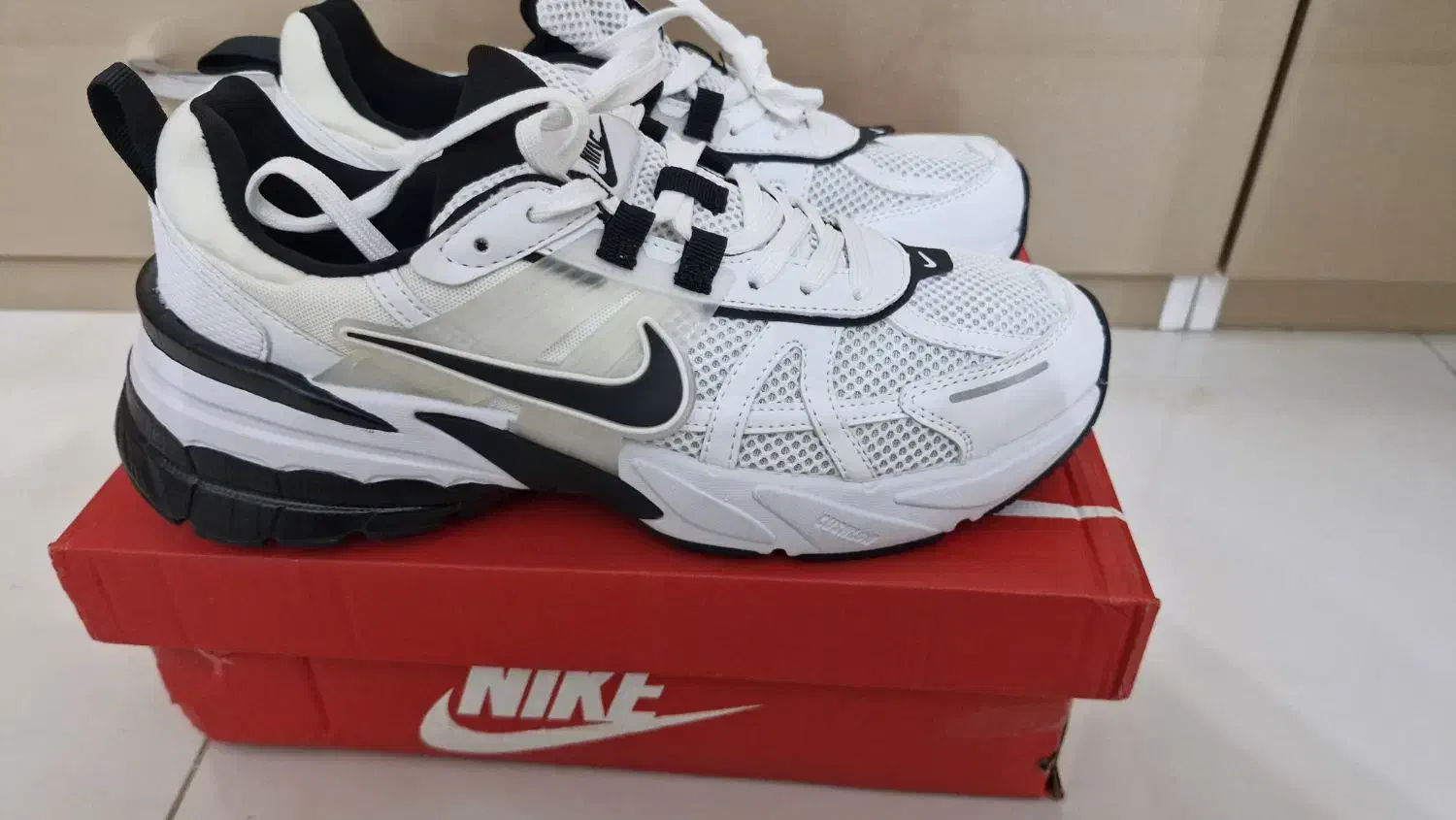 کفش v2k|کیف، کفش، کمربند|شیراز, باغ تخت|دیوار