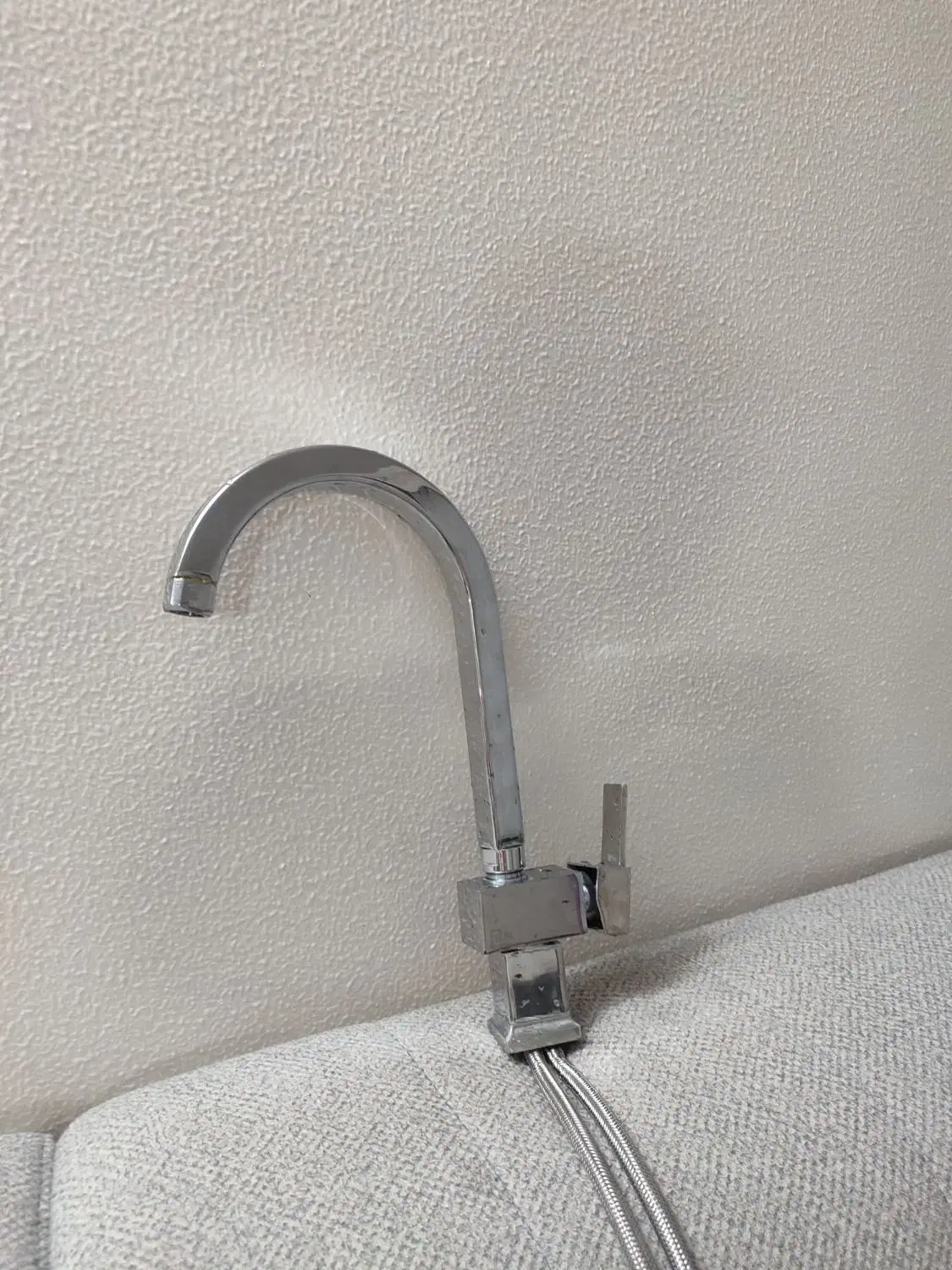 شیر ظرفشویی برند گلپایگان|مصالح و تجهیزات ساختمان|فولادشهر, B8|دیوار