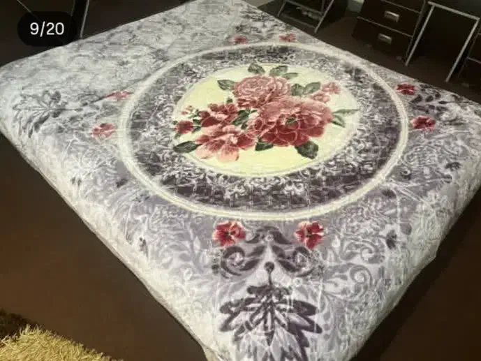 پتوهای خارجی به صورت تک وعمده|رختخواب، بالش، پتو|لردگان, |دیوار