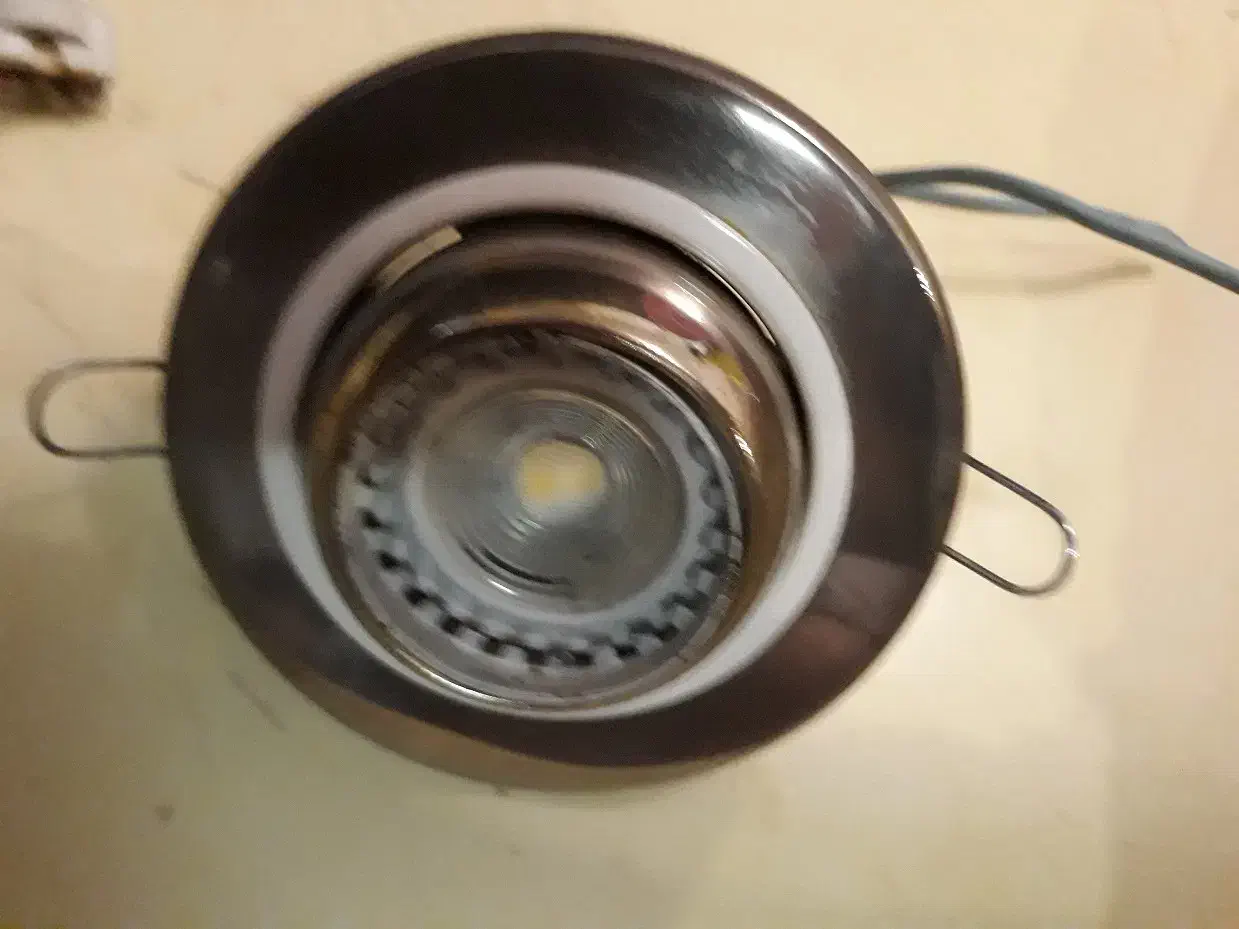 قاب هالوژن کرومی|لامپ و چراغ|تهران, ستارخان|دیوار