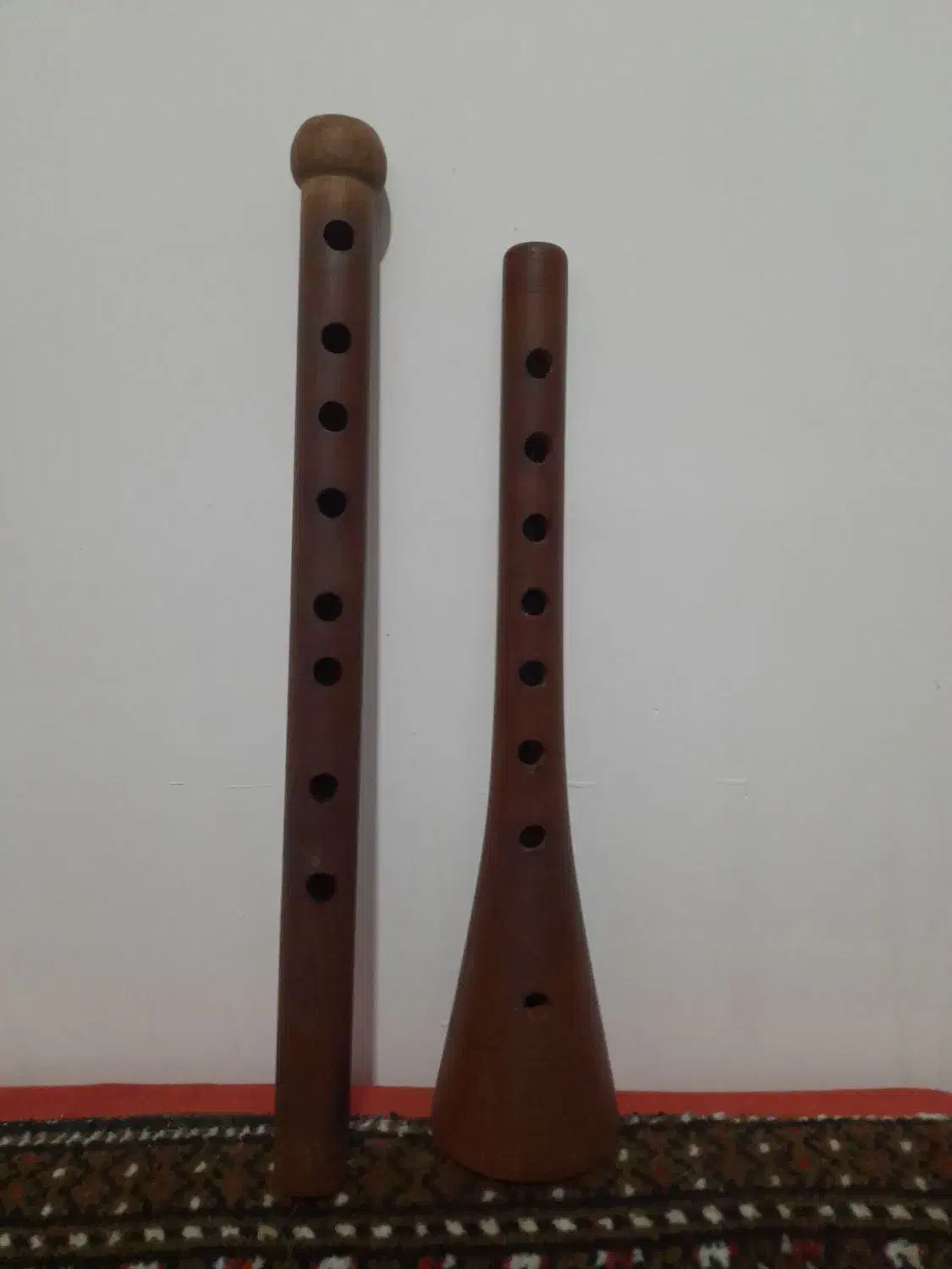 یک عدد بالابان|سازهای بادی|اهر, |دیوار