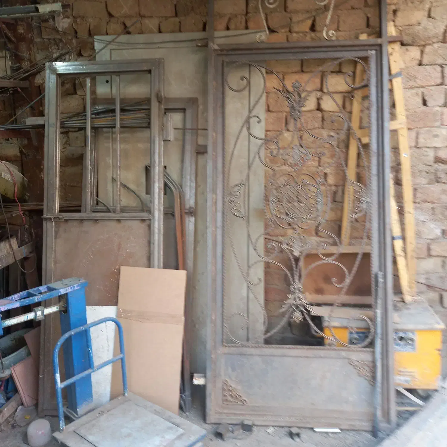 جوشکاری واهنگری سیار کل تهران وهومه|خدمات پیشه و مهارت|باغستان, |دیوار