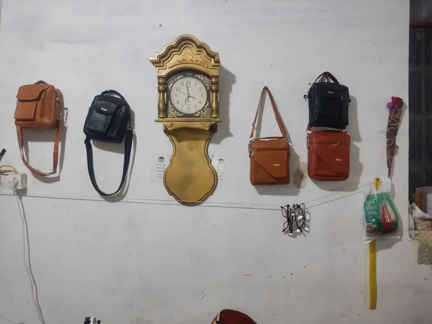 تولیدی کیف نیازمندبه تعدادی همکارهستیم|کیف، کفش، کمربند|قنوات, |دیوار