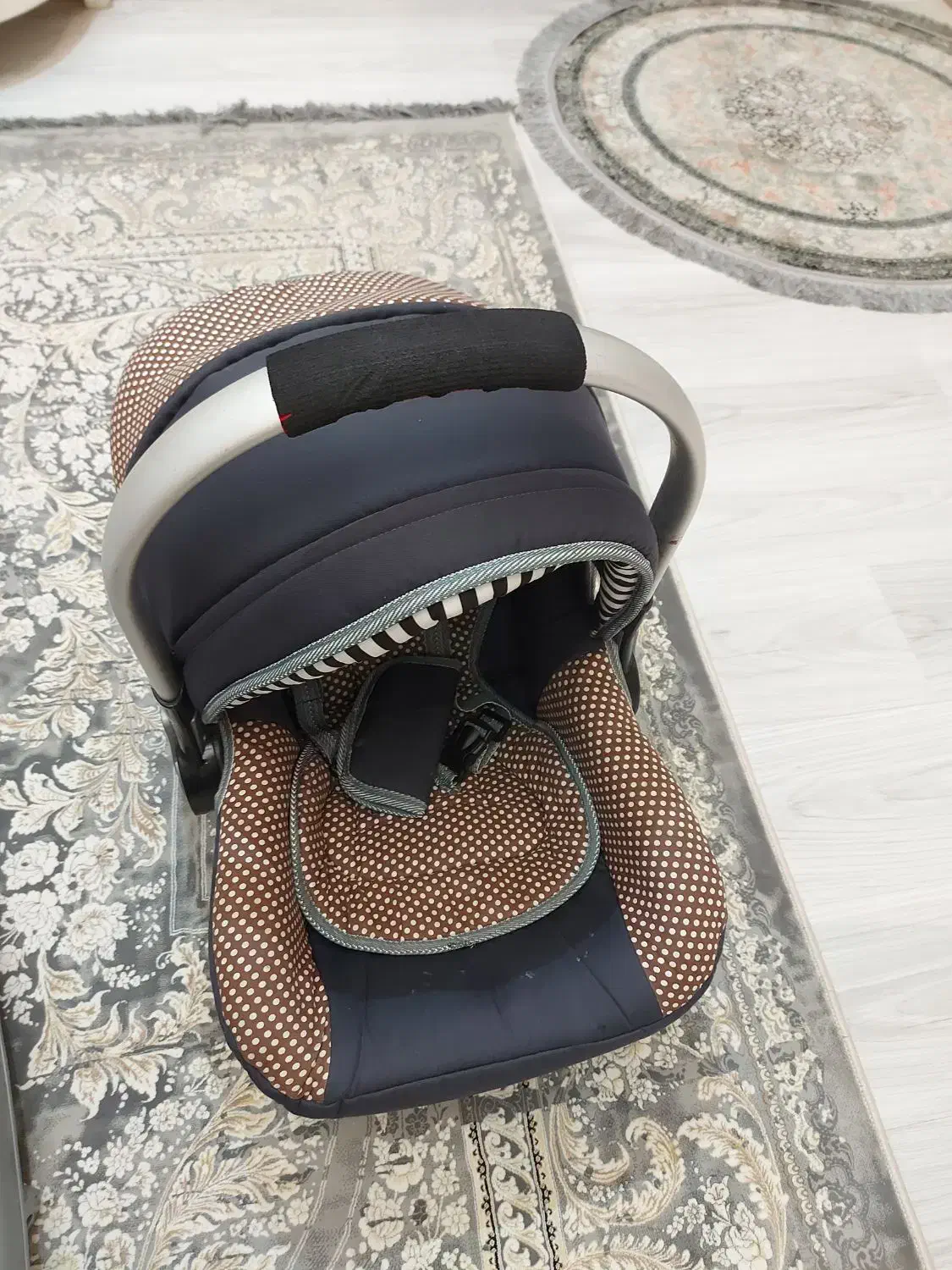 کریر  رورک|کالسکه و لوازم جانبی|خوی, |دیوار