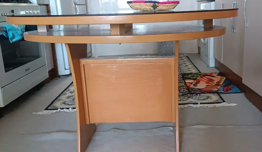 میز ناهار خوری بیضی ۴نفره سالم|میز و صندلی غذاخوری|اراک, |دیوار