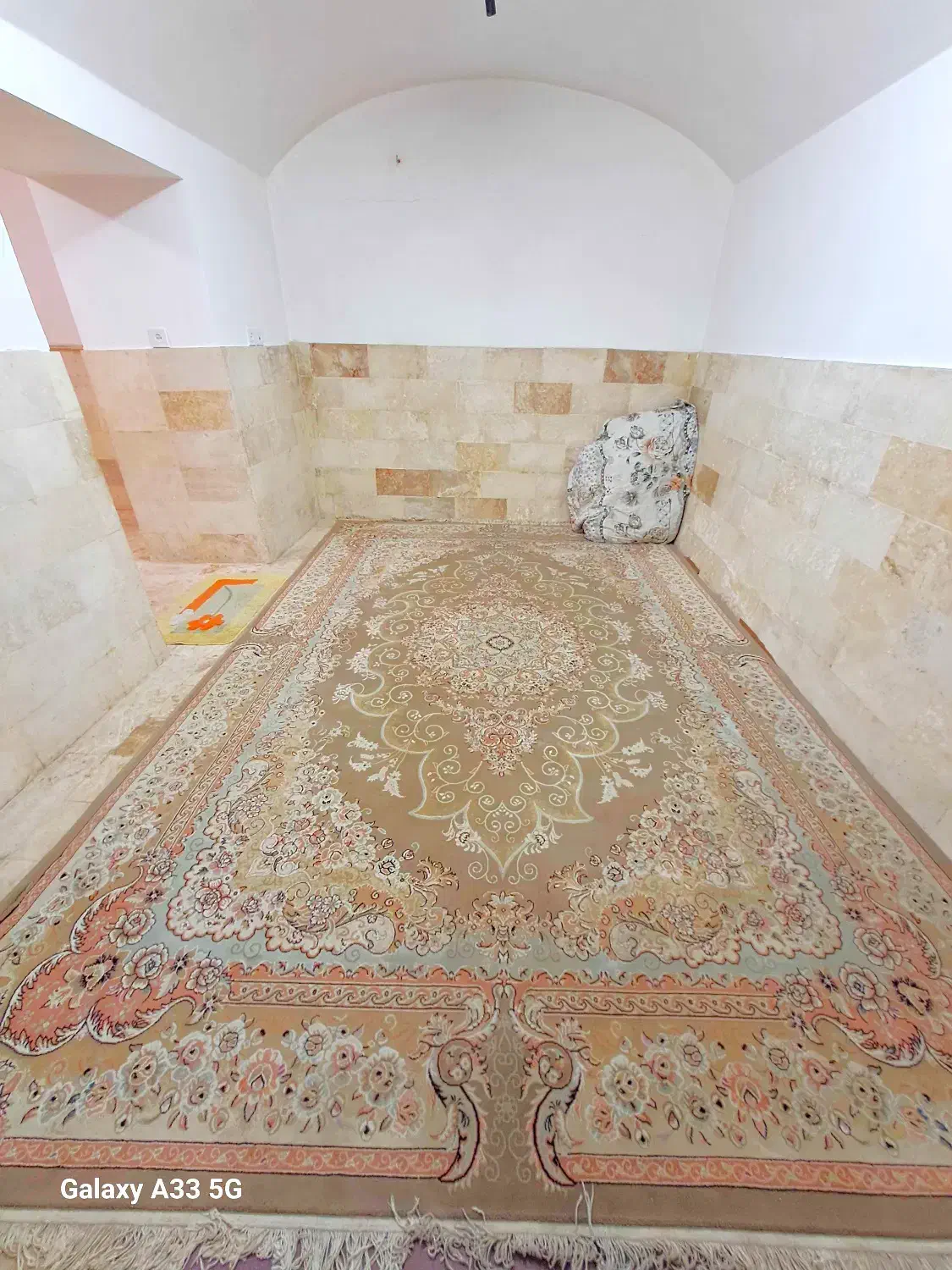 خانه نزدیک حرم دو اتاق مجزا|اجارهٔ خانه و ویلا|قم, باغ شازده|دیوار