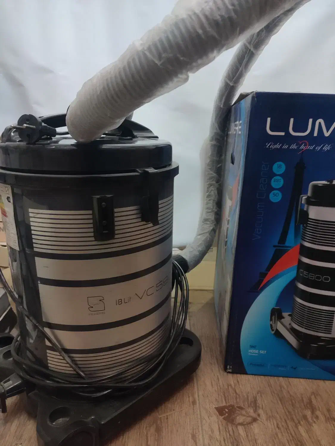 جاروبرقی کاملا نو چند بار استفاده شده|جاروبرقی، جارو شارژی، بخارشو|نجفآباد, امام خمینی|دیوار