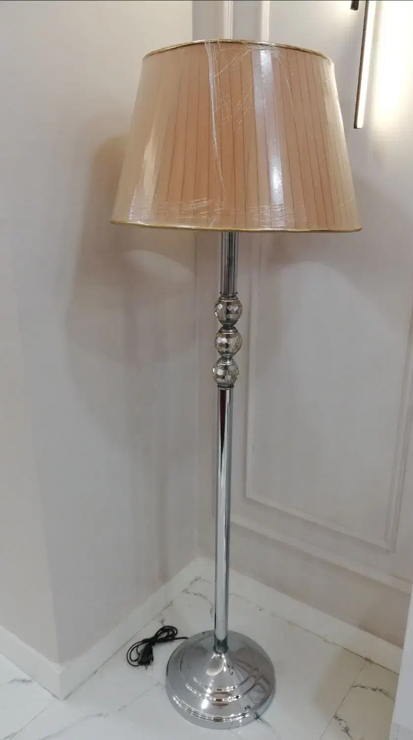 آباژور کنار سالنی و رومیزی|چراغ خواب و آباژور|اهواز, سپیدار|دیوار