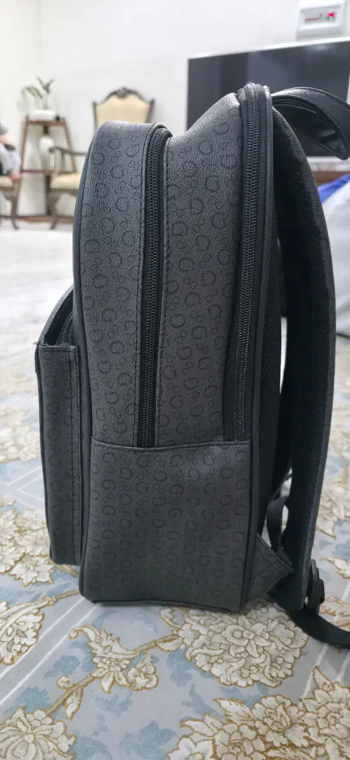 کوله پشتی اصل guess. جای لبتاب دار|کیف، کفش، کمربند|اسلامشهر, شهرک واوان|دیوار