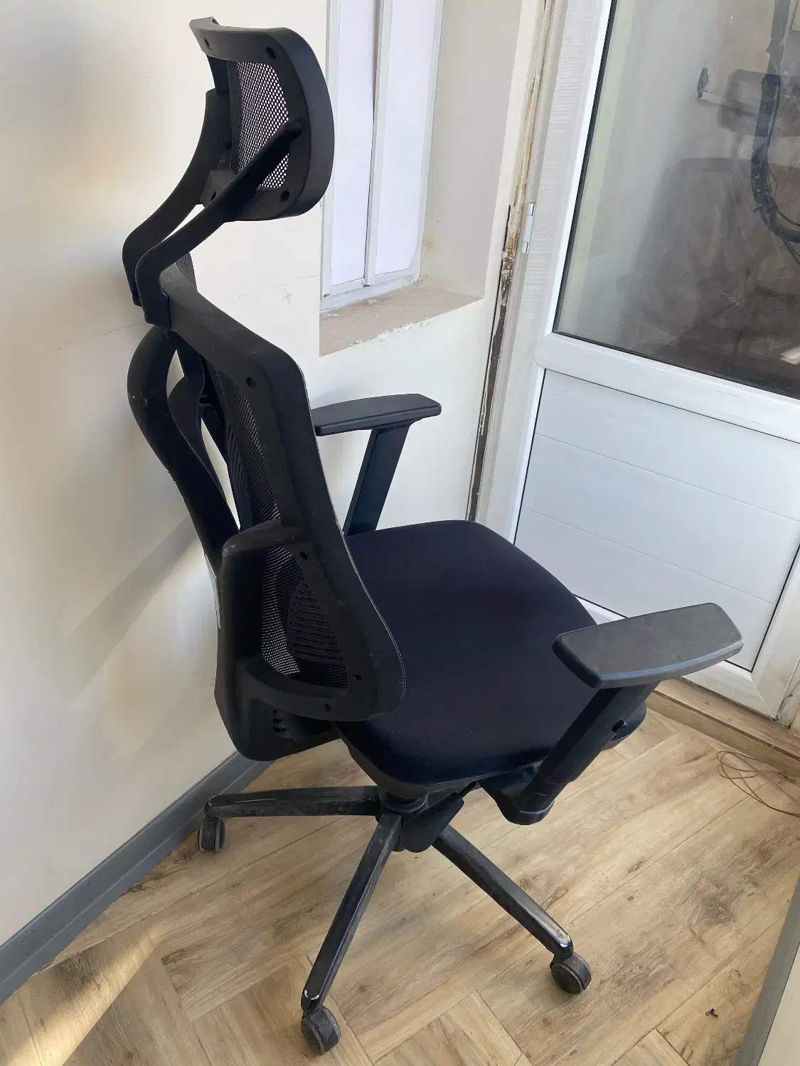 صندلی ارگونومیک|مبلمان اداری|سبزوار, امیر کبیر|دیوار