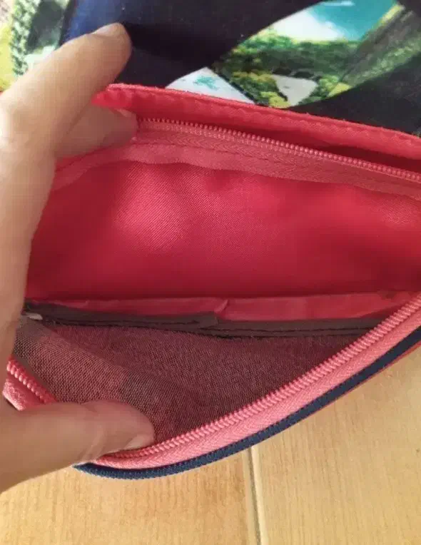 کیف مدرسه|کیف، کفش، کمربند|ارومیه, |دیوار