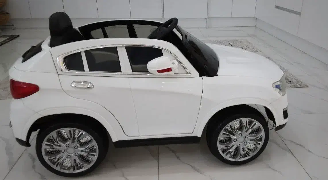 ماشین شارژی|اسباب‌بازی بچه|قم, باغ کرباسی|دیوار