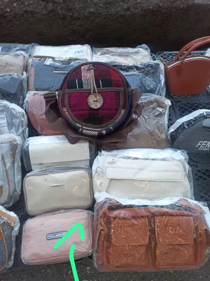 کیف زنانه و دخترانه|کیف، کفش، کمربند|خرمآباد, |دیوار