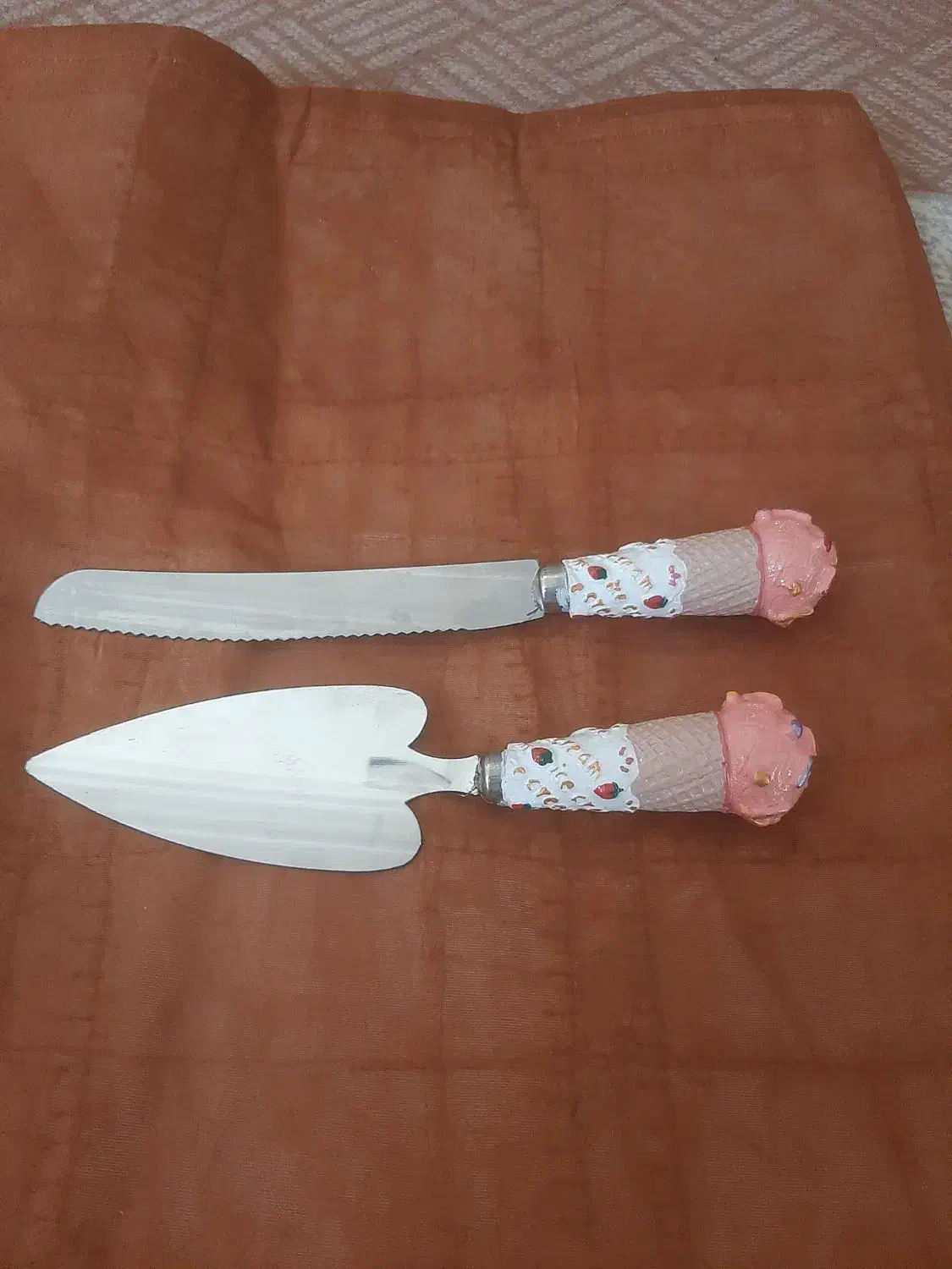 ابزار کیک|ظروف پخت‌وپز|امیدیه, |دیوار