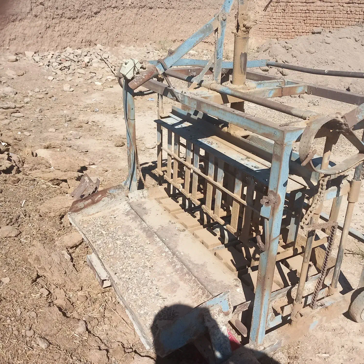 دستگاه بلوکه زنی ۵ قالبه سالم|ماشینآلات صنعتی|قائن, |دیوار