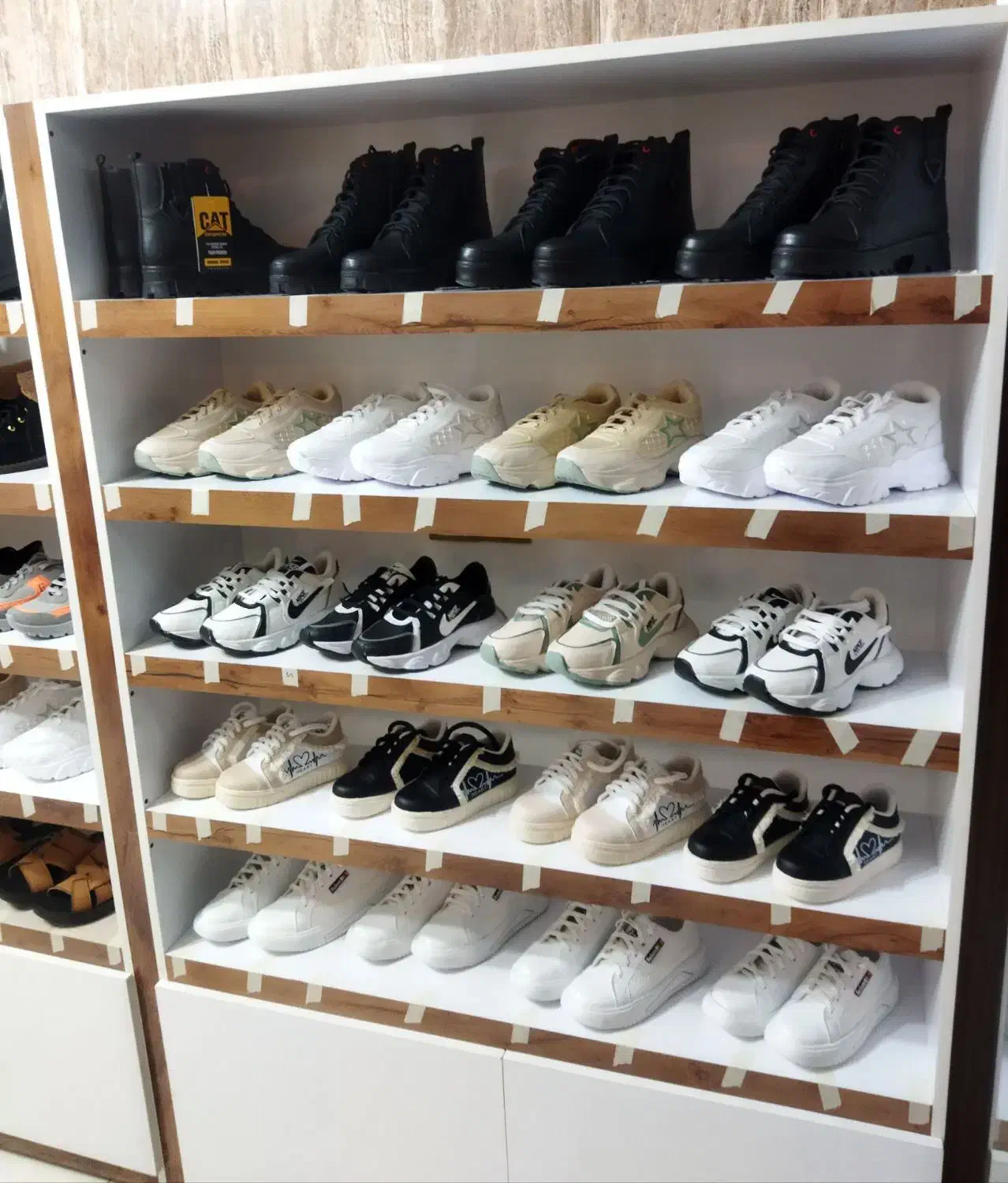 نیم بوت|کیف، کفش، کمربند|بیرجند, |دیوار