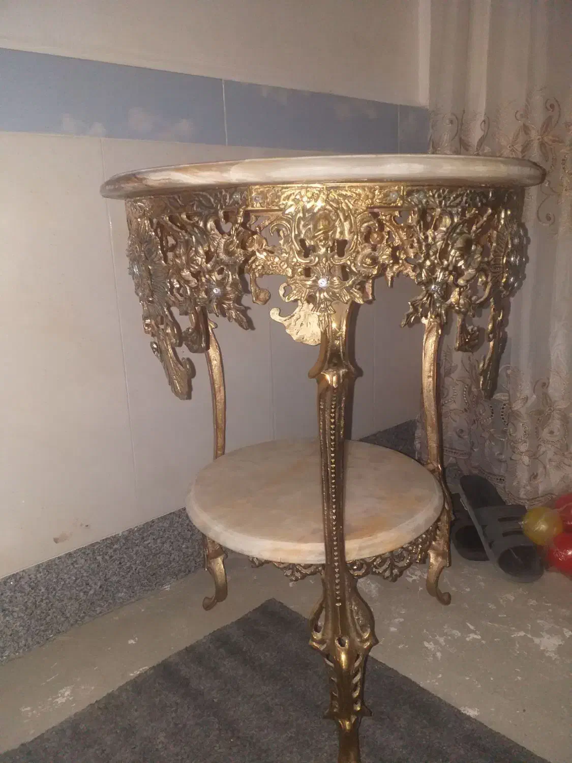 میز برنز سنگین|مبلمان خانگی و میز عسلی|بناب, |دیوار