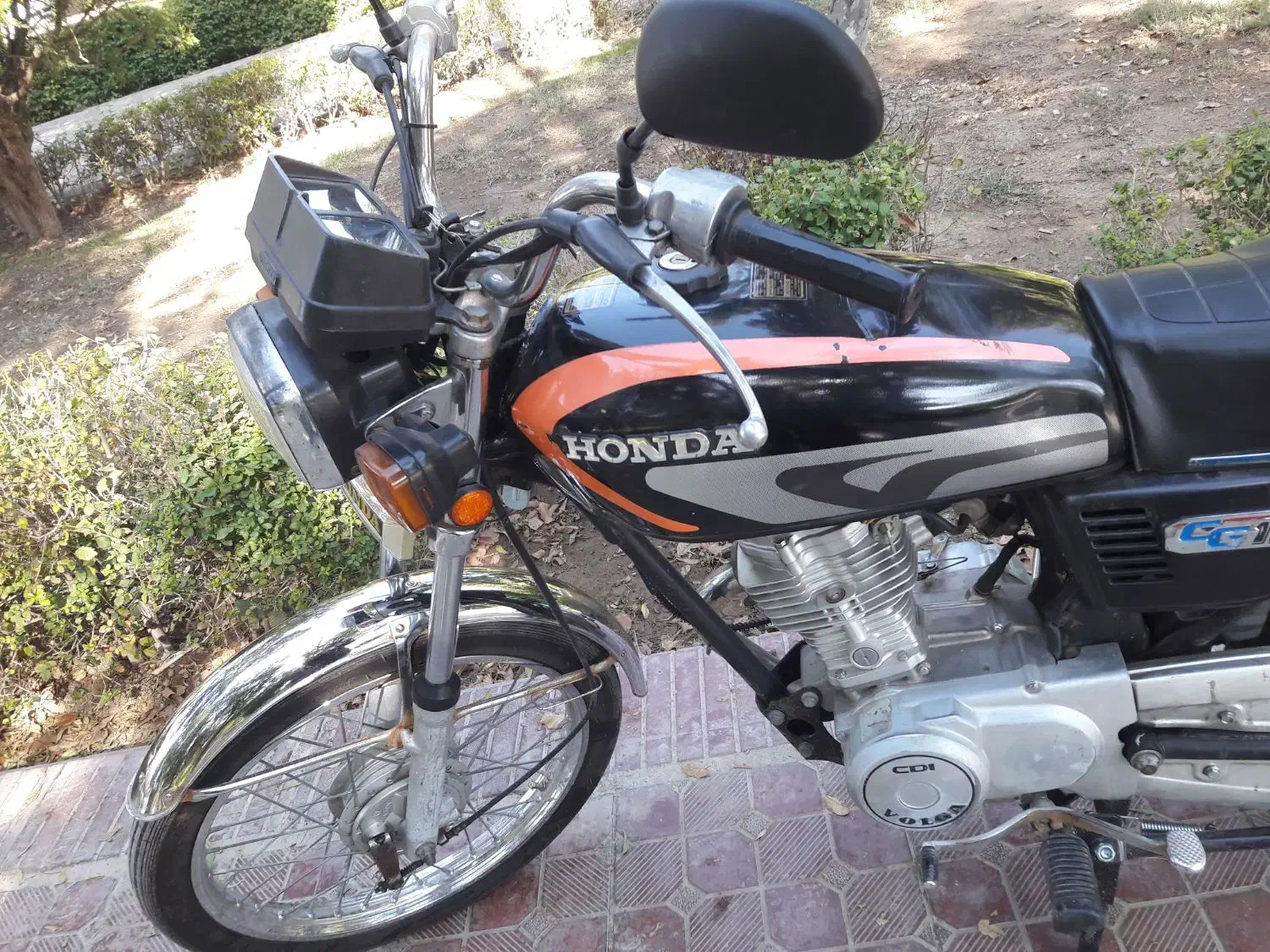 متورسیکلت هندا۱۲۵ولکا مدل ۸۸پلاک ملی بسیارتمیز|موتورسیکلت|اصفهان, گرکان|دیوار