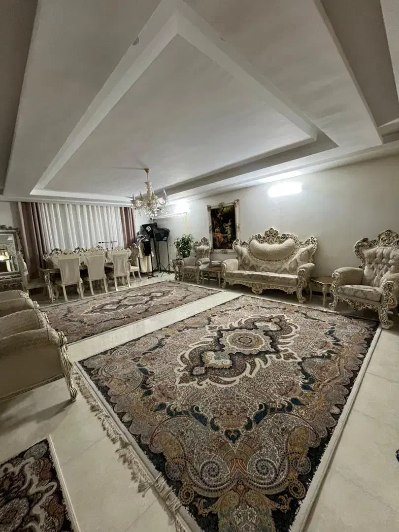 مبل سلطنتی با میز ناهار خوری|مبلمان خانگی و میز عسلی|بجنورد, |دیوار