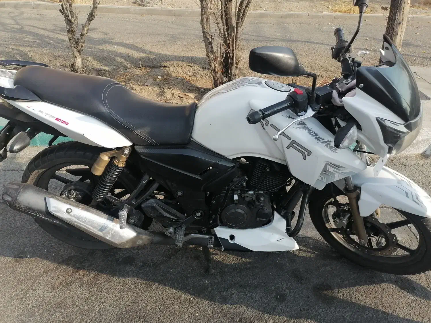 آپاچی 95 سفید|موتورسیکلت|تهران, شهرک پرواز|دیوار