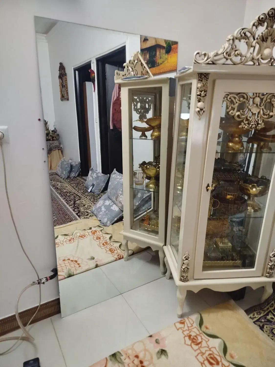 اینه قدی|آینه|قم, امامزاده ابراهیم|دیوار