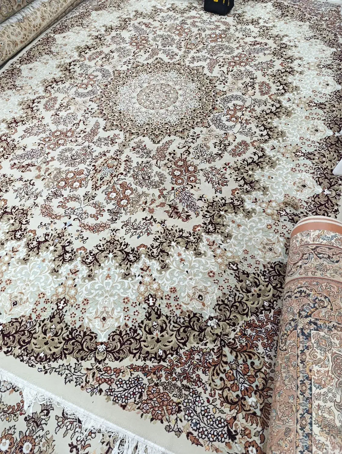 دو تخته ۲/۵×۳/۵ نه متری اصل|فرش|سقز, |دیوار