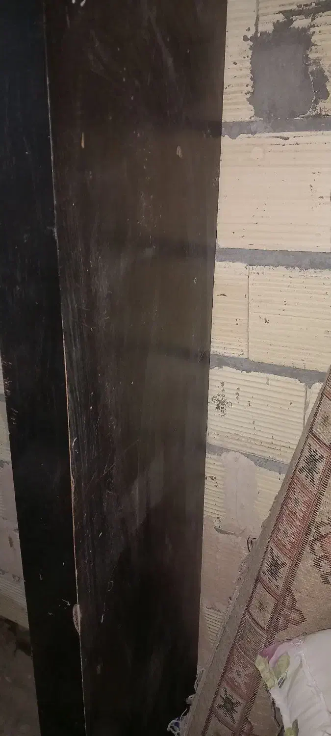 نیمکت  ویا پاتختی بسیار محکم|صندلی و نیمکت|هرمز, |دیوار