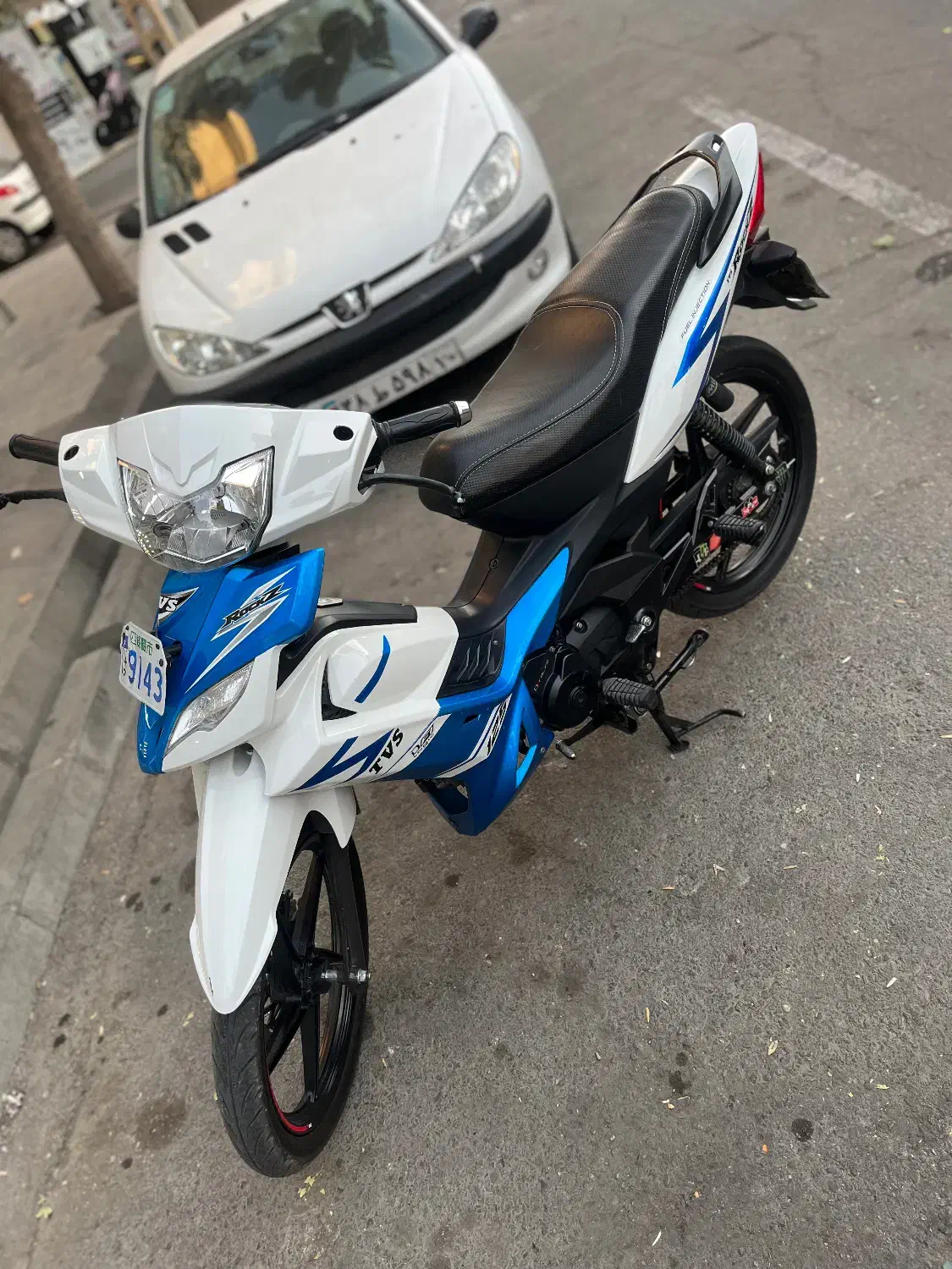 موتور تی وی اس راکز|موتورسیکلت|ری, دیلمان|دیوار