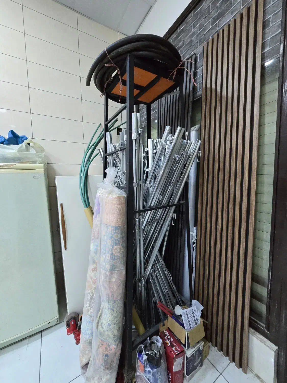 ست اداری به علاوه نردبان چهار پایه فلزی بسیار محکم|دفتر کار|تبریز, |دیوار