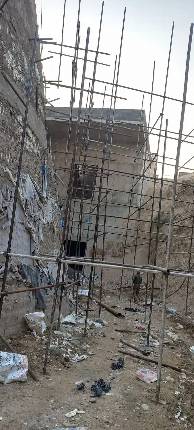 داربست فلزی پیچ ورولپلاک|خدمات پیشه و مهارت|کرج, شاهینویلا|دیوار