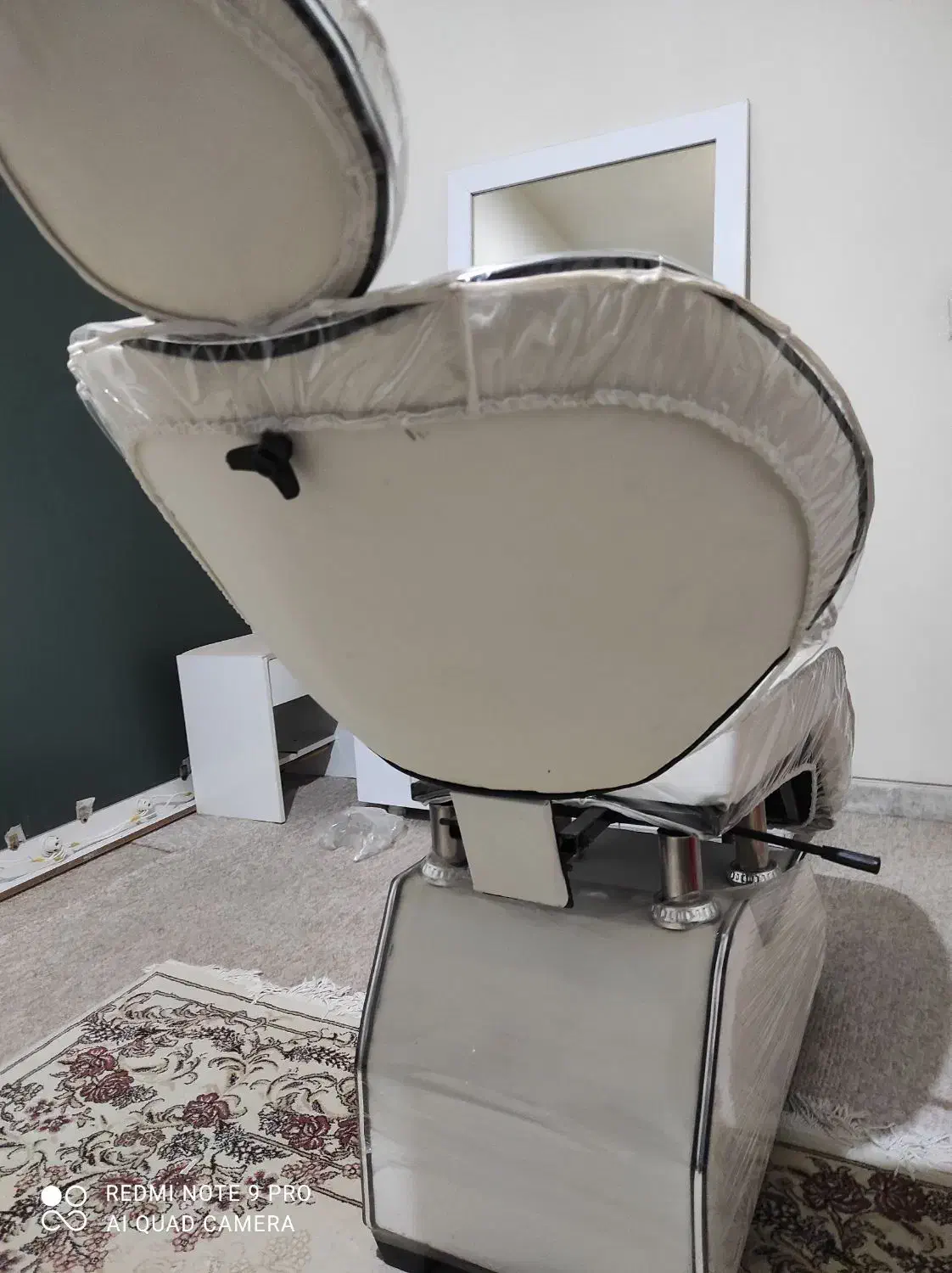 صندلی میکاپ|آرایشگاه و سالنهای زیبایی|گنبد کاووس, |دیوار