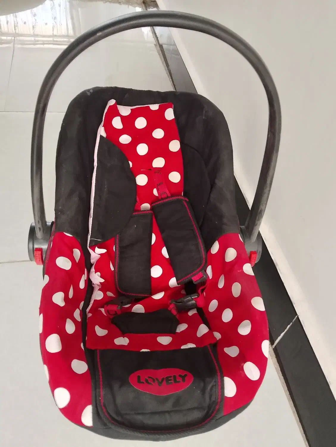 کریر|کالسکه و لوازم جانبی|تایباد, |دیوار