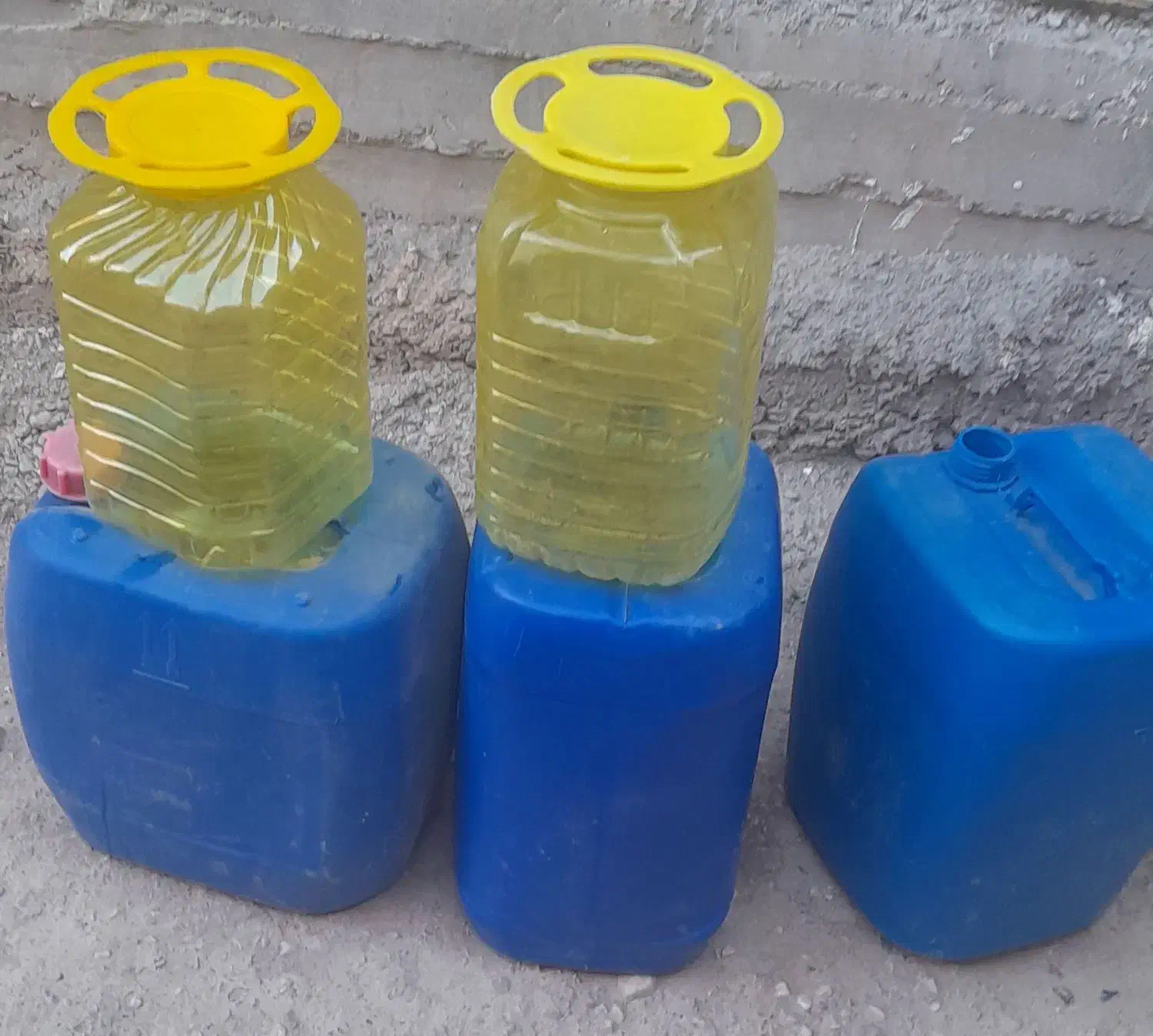 ۲۰ لیتری ۳۵ لیتری موادضخیم|ظروف نگهدارنده، پلاستیکی، یک‌بارمصرف|فسا, |دیوار