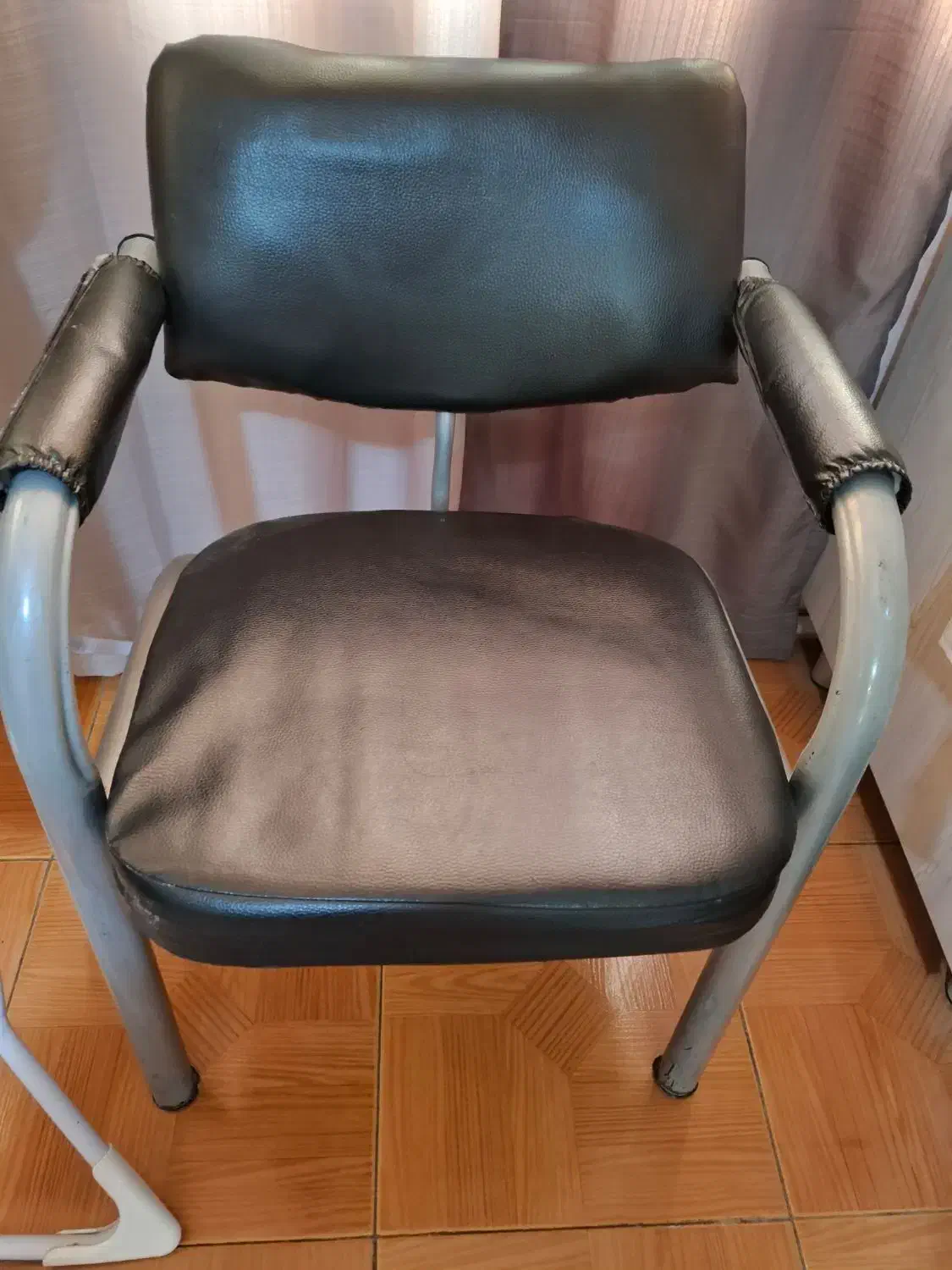 صندلی|صندلی و نیمکت|پاکدشت, پاکدشت (مامازند)|دیوار