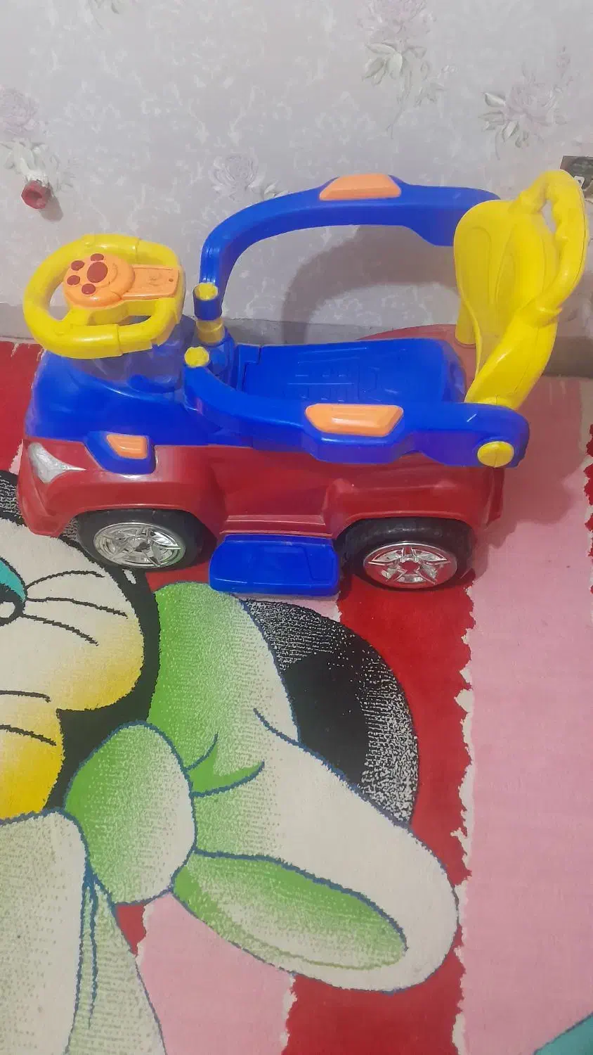 یک عدد بخاری بزرگ سالم و ماشین کودک سالم|بخاری، هیتر، شومینه|سپیدان, |دیوار