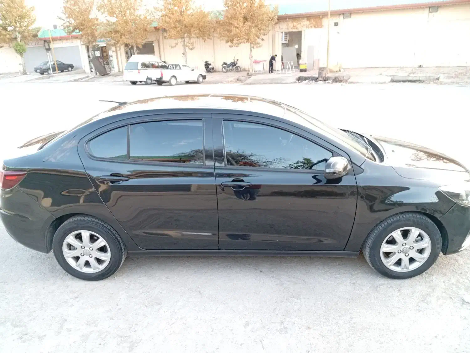 شاهین مدل 402 دور رنگ|خودرو سواری و وانت|خرمآباد, |دیوار