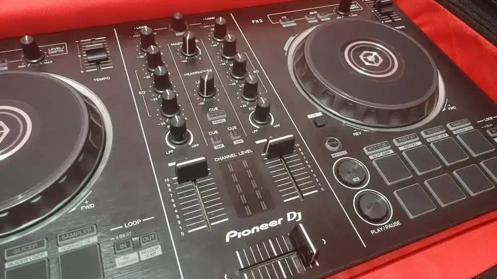 دستگاه دی جی پایونیر RB آربی سالم با پایه|آلات موسیقی|قرچک, باقرآباد|دیوار