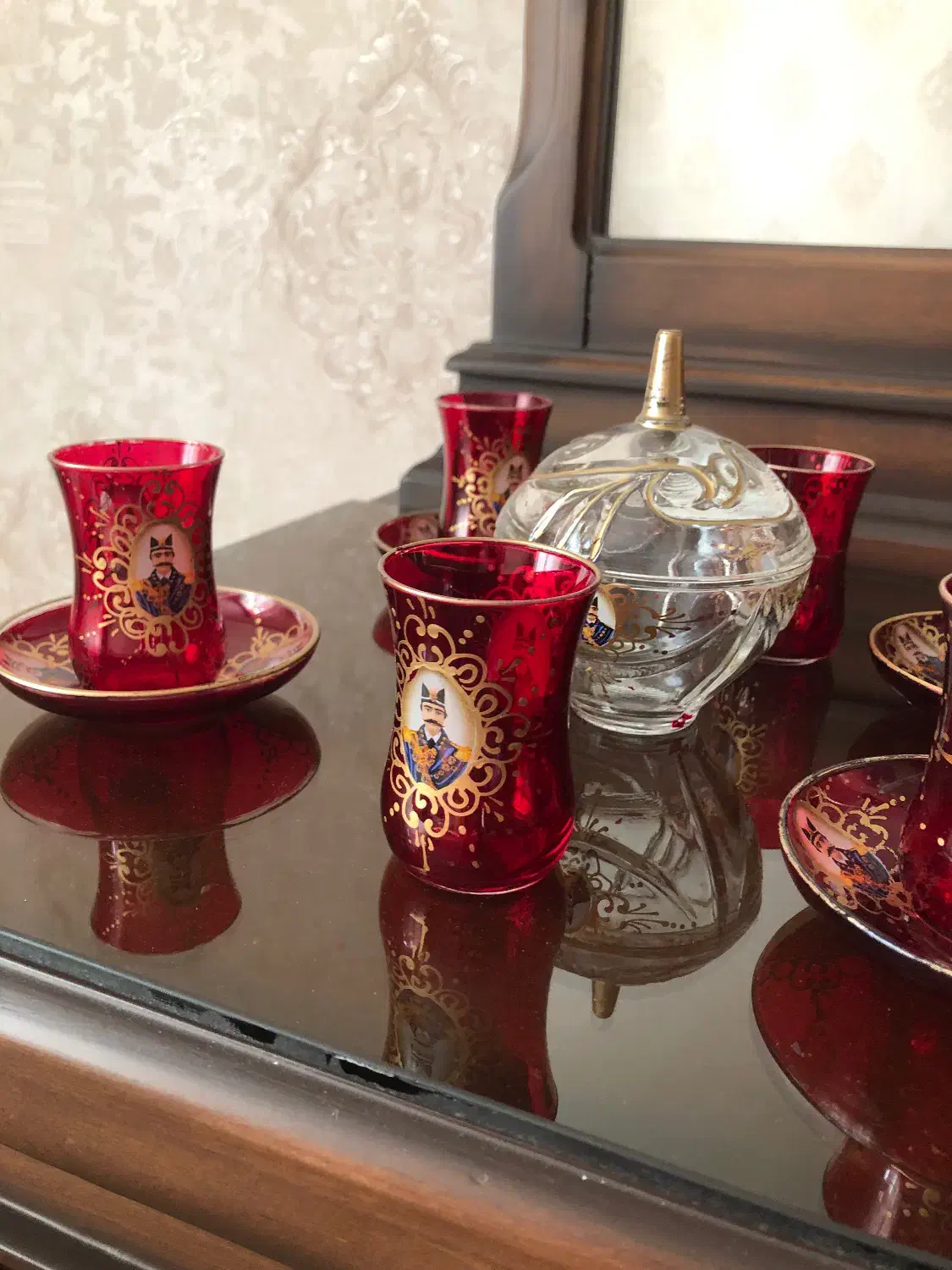 چای خوری شاه عباسی ۶ عدد به همراه نعلبکبی|صنایع دستی و سایر لوازم تزئینی|تهران, سازمان برنامه جنوبی|دیوار