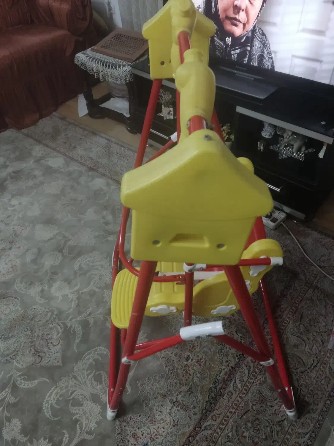 تاب بچه|اسباب‌بازی بچه|شهریار, کهنز|دیوار