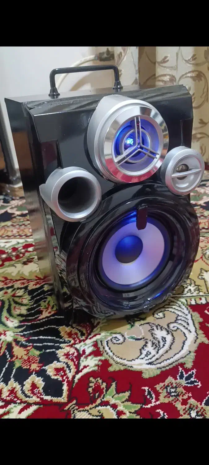 اسپیکر دستساز شارژی|سیستم صوتی خانگی|گلوگاه بابل (گلیا), |دیوار